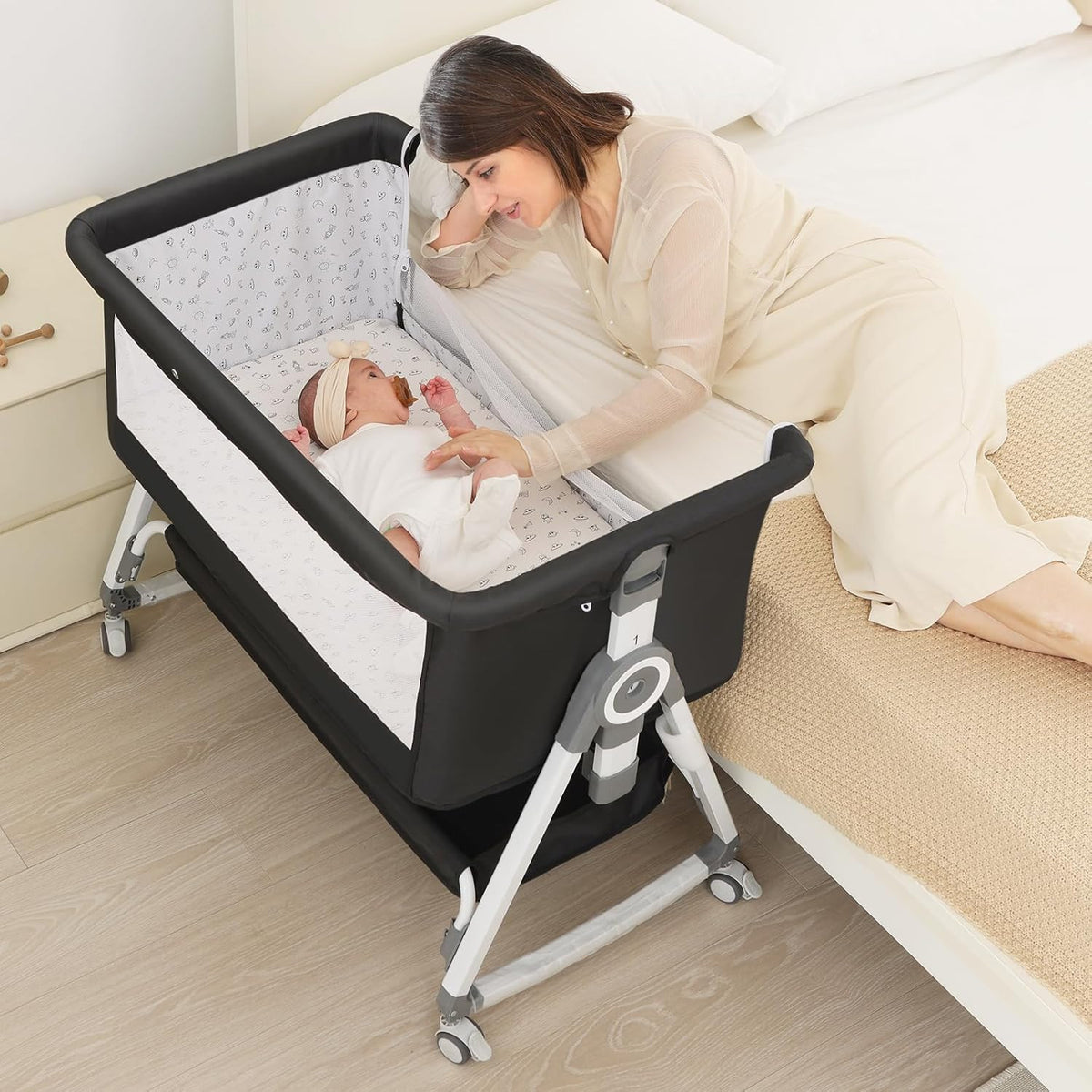 4-in-1 Baby Bassinet Bedside Sleeper